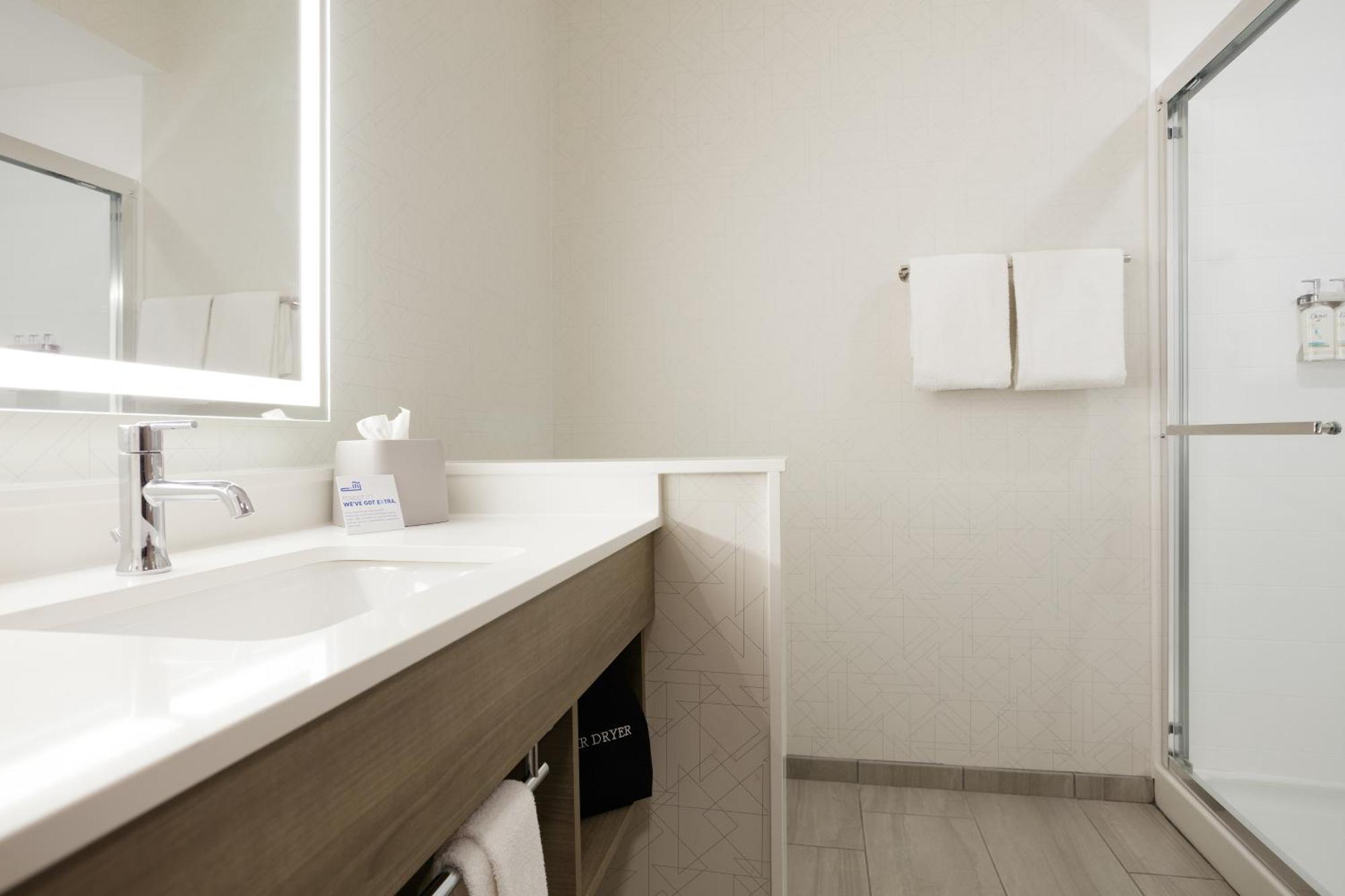 Holiday Inn Express - South Haven By Ihg מראה חיצוני תמונה